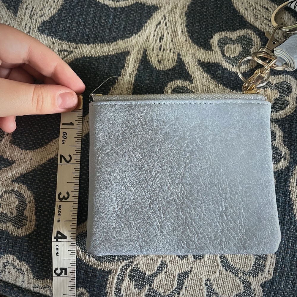 Very Cute Key Stack | Random Key Chain with Wallet - Picture 9 of 9